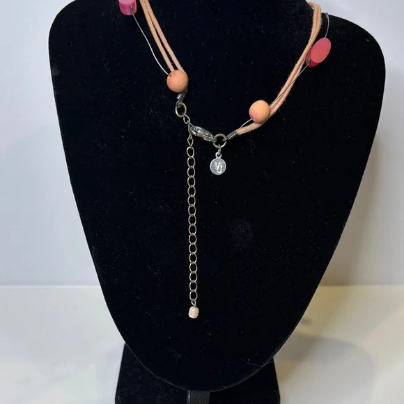 Pink Floral Pendant Necklace - Picture 2 of 3